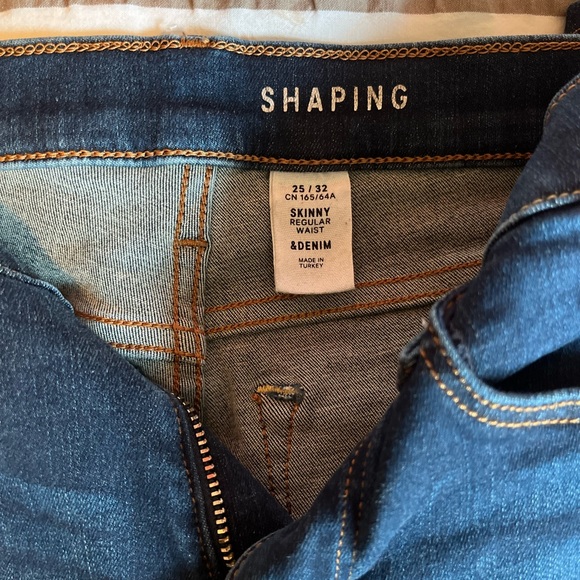 H&M Skinny Shaping &Denim Jeans - Picture 2 of 3
